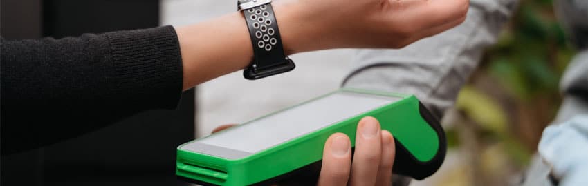Role of wearables in the retail industry Role of wearables in the retail industry