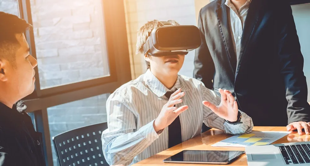 How to Transform Your Business by Using Appropriate AR/VR Apps in the Best Possible Way